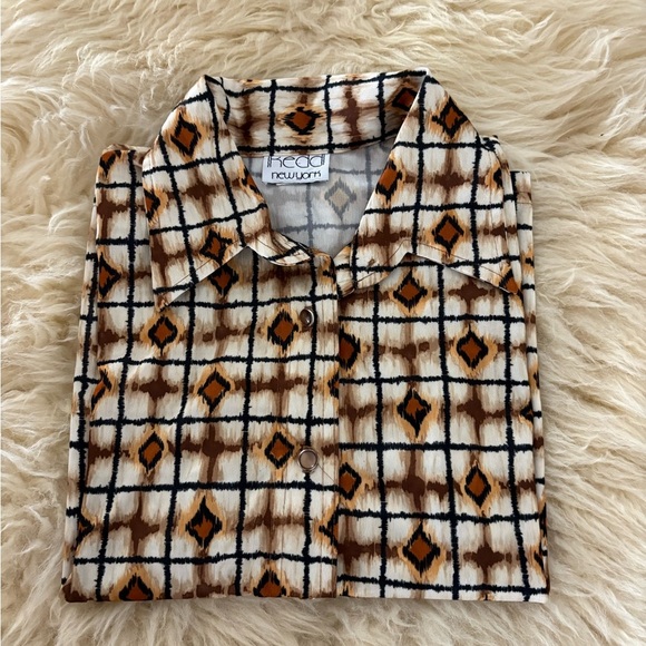 Redd New York Women's Geometric Button Down Shirt - Picture 7 of 7